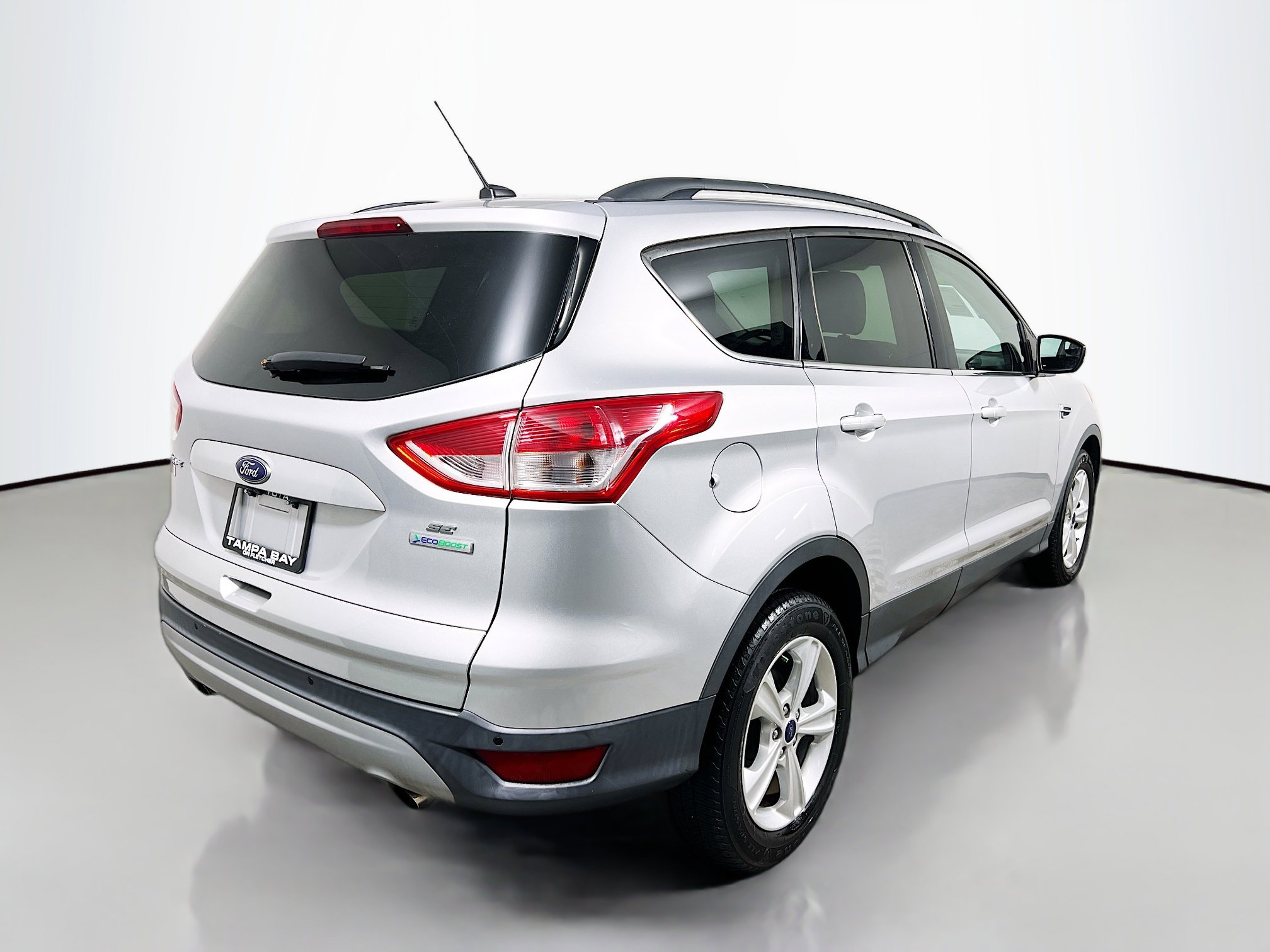 Used 2014 Ford Escape SE w/ Equipment Group 201A image 4