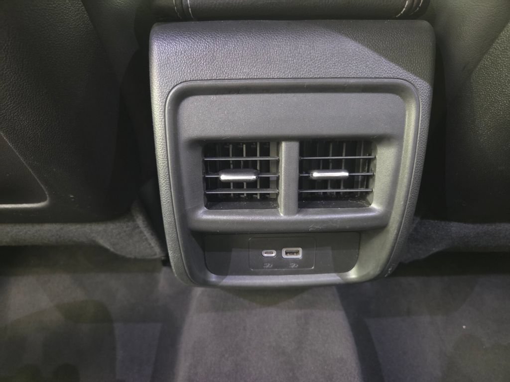 Used 2024 Cadillac XT4 Premium Luxury FWD image 25