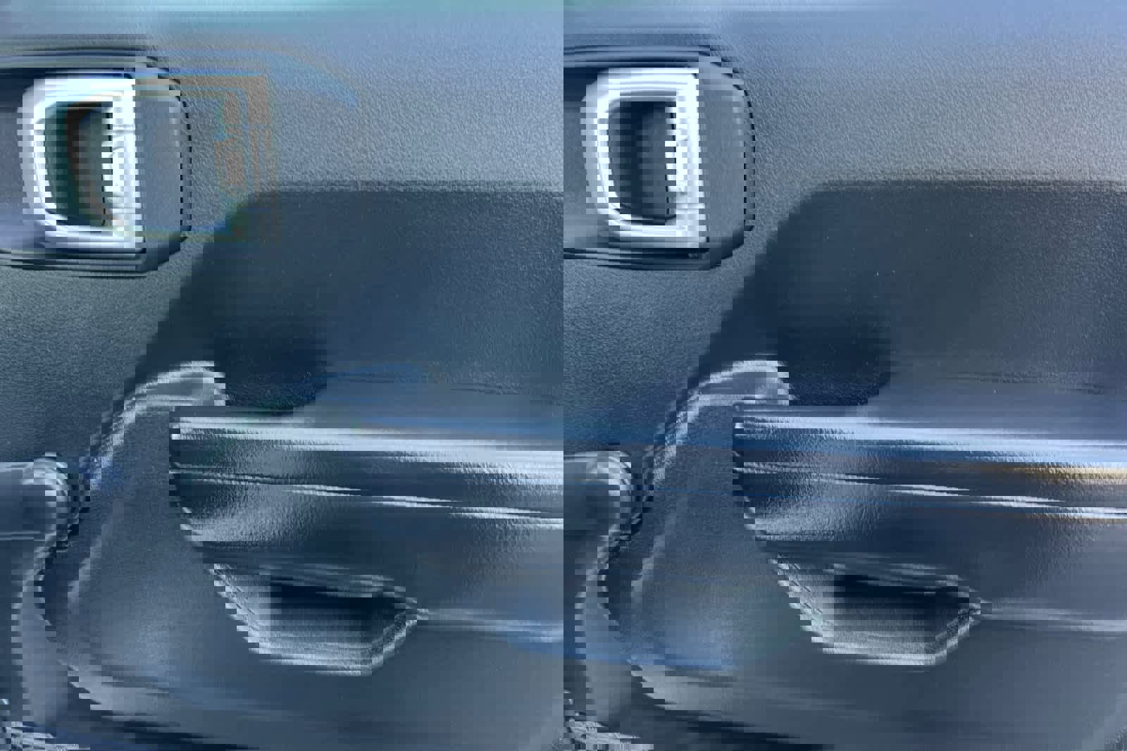 Used 2019 Jeep Wrangler Sport image 18