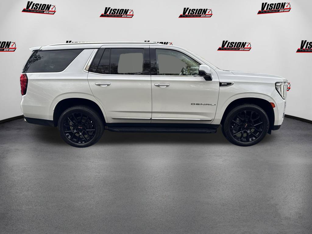 Used 2022 GMC Yukon Denali AWD/4WD image 4