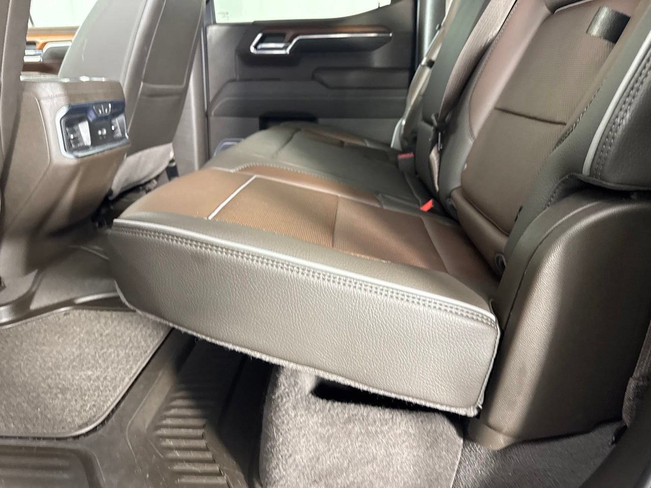 Used 2023 GMC Sierra 1500 Denali w/ Denali Reserve Package AWD/4WD image 31