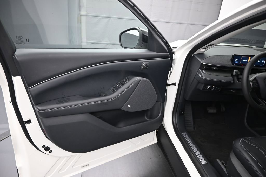 Certified 2022 Ford Mustang Mach-E Premium RWD image 14