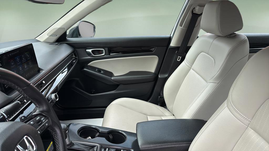 Used 2024 Honda Civic Touring image 13