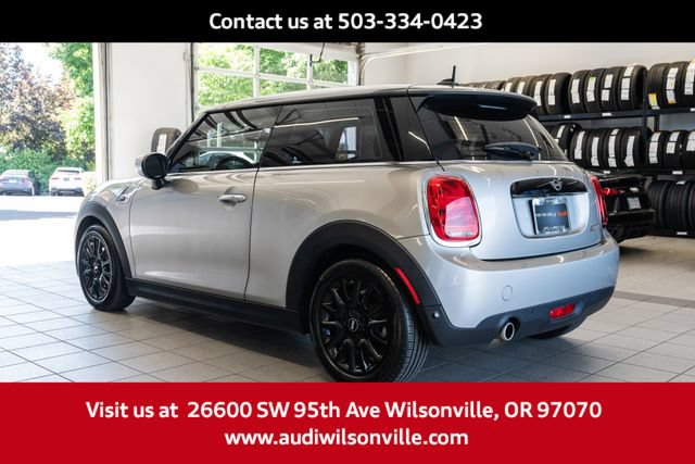Used 2020 MINI Cooper 2-Door Hardtop FWD image 4