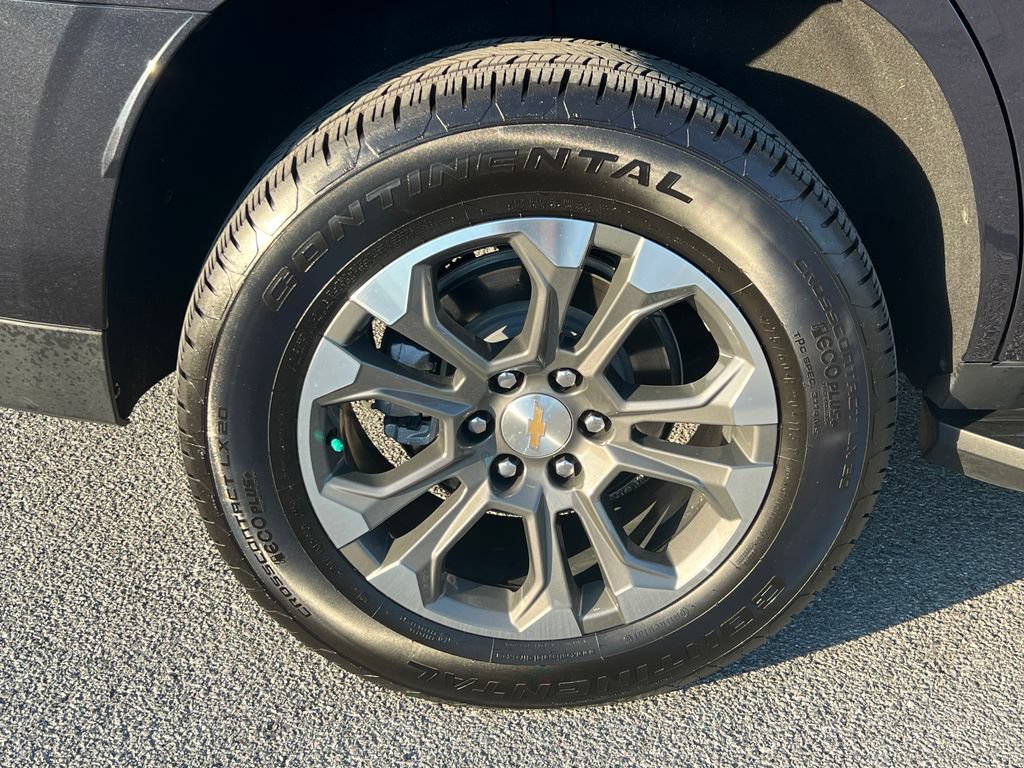 Used 2025 Chevrolet Tahoe LS AWD/4WD image 18