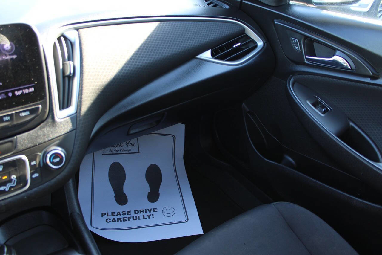 Used 2019 Chevrolet Malibu RS image 16