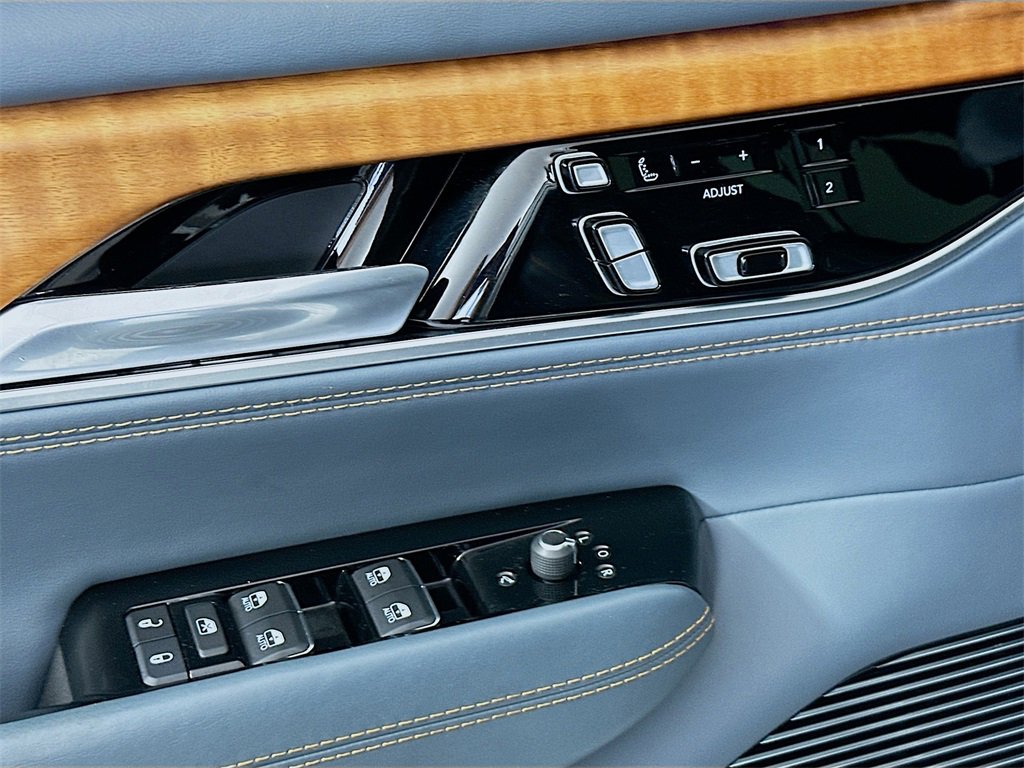 Used 2022 Jeep Grand Wagoneer Series II w/ Convenience Group III image 18