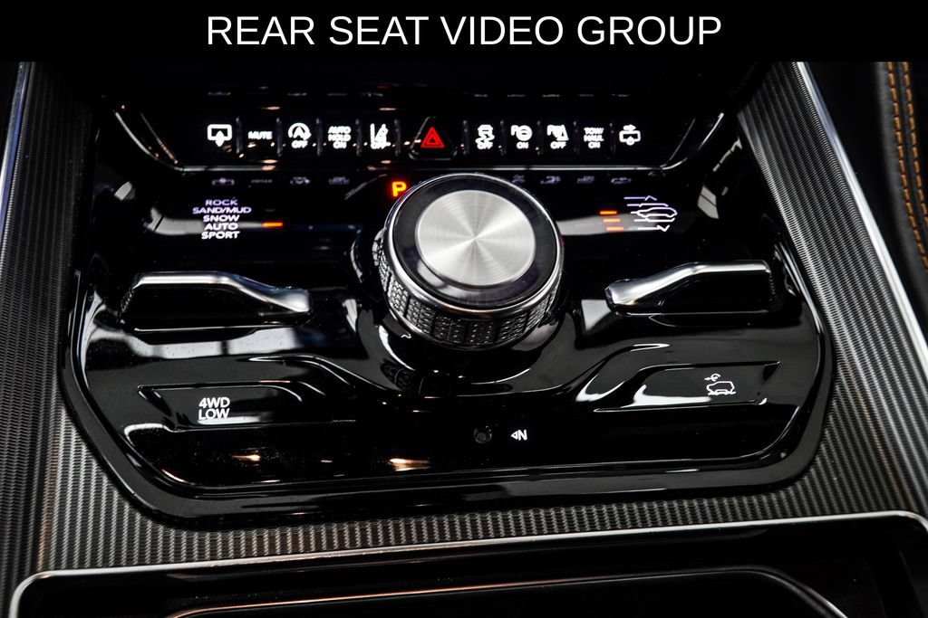 Used 2023 Jeep Grand Wagoneer Series III w/ Rear Seat Video Group 1 AWD/4WD image 19