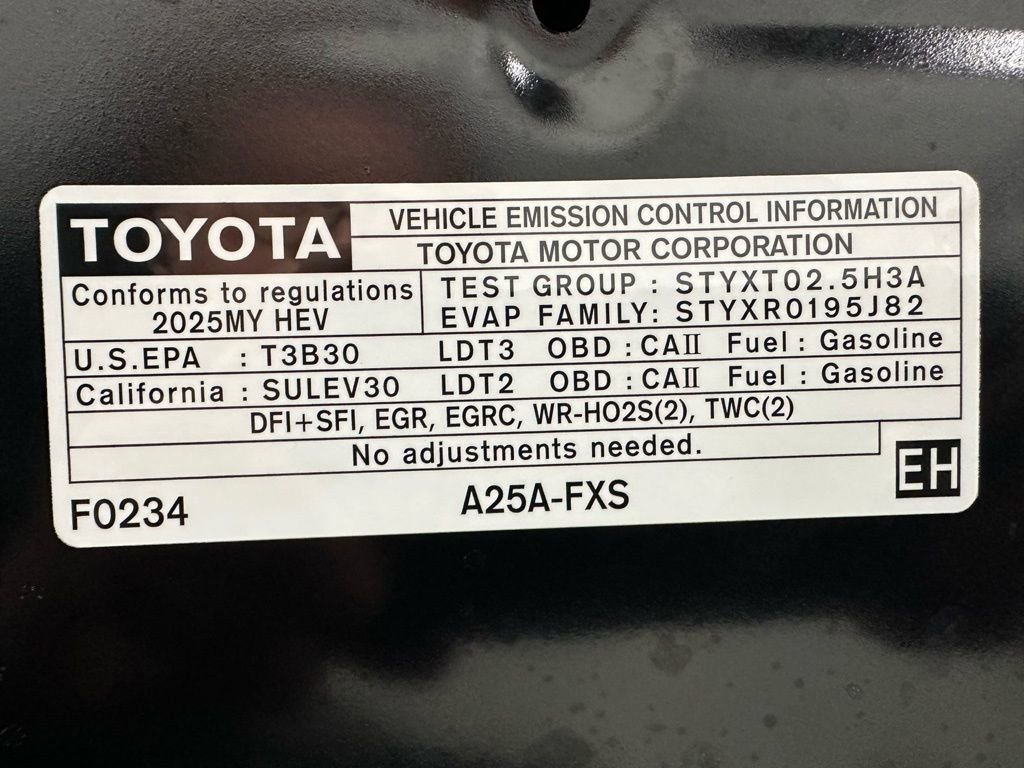 Used 2025 Toyota Sienna XLE image 74