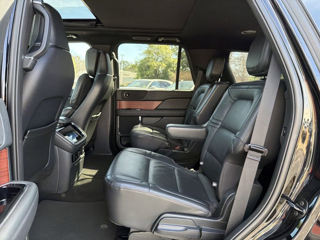 Used 2024 Lincoln Navigator Reserve image 20