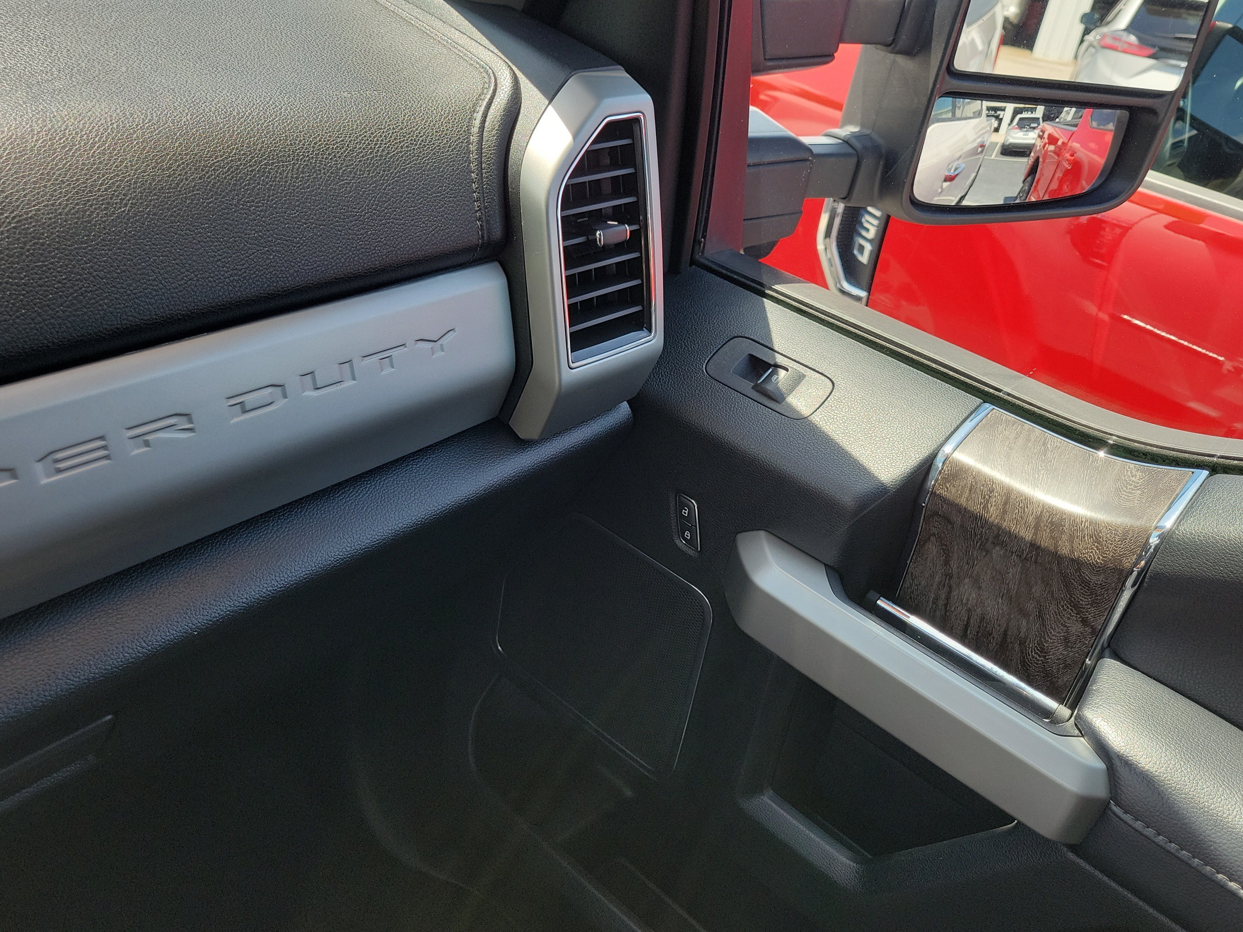 Used 2019 Ford F250 Lariat w/ Chrome Package AWD/4WD image 28