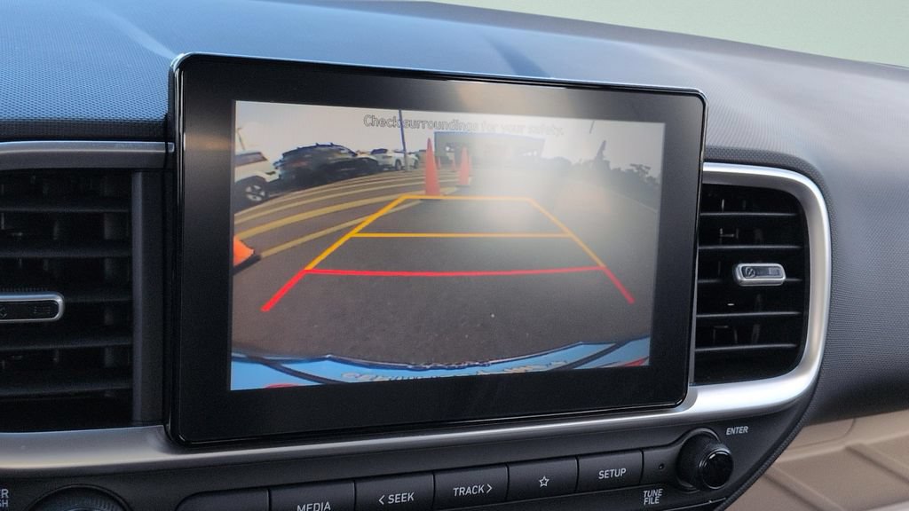 Certified 2021 Hyundai Venue SEL FWD image 15
