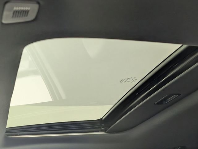 Certified 2023 Dodge Durango R/T image 16