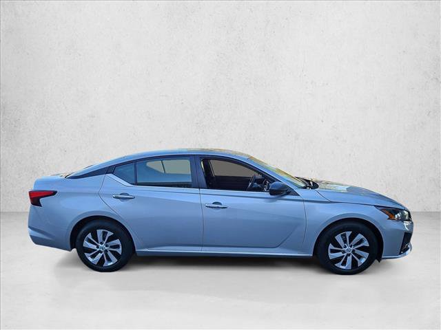 Used 2024 Nissan Altima 2.5 S FWD image 4