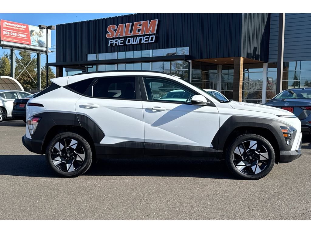 Used 2025 Hyundai Kona SEL AWD/4WD image 3