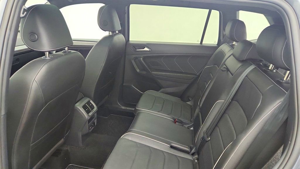 Used 2023 Volkswagen Tiguan SEL R-Line image 22