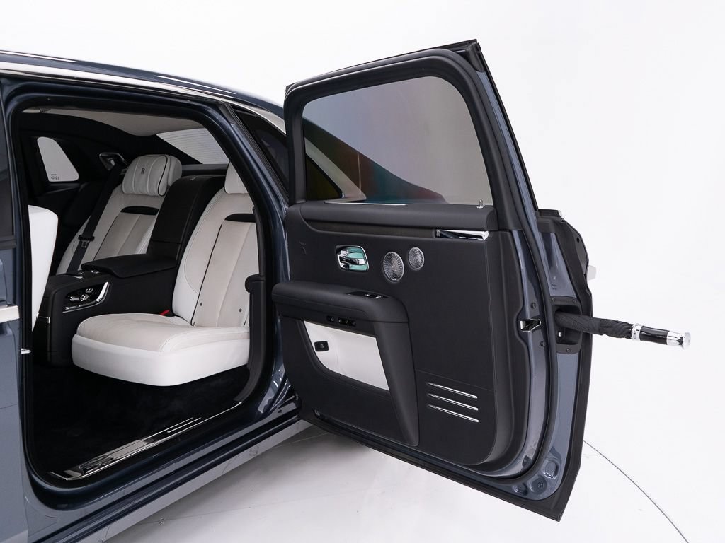 Certified 2023 Rolls-Royce Ghost Extended Wheelbase w/ Ghost Package AWD/4WD image 32