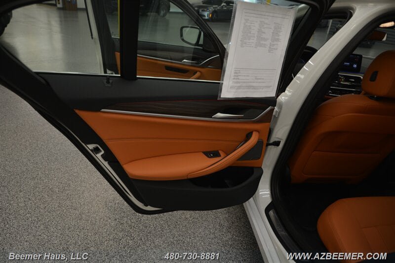 Used 2023 BMW 530i w/ Premium Package RWD image 44