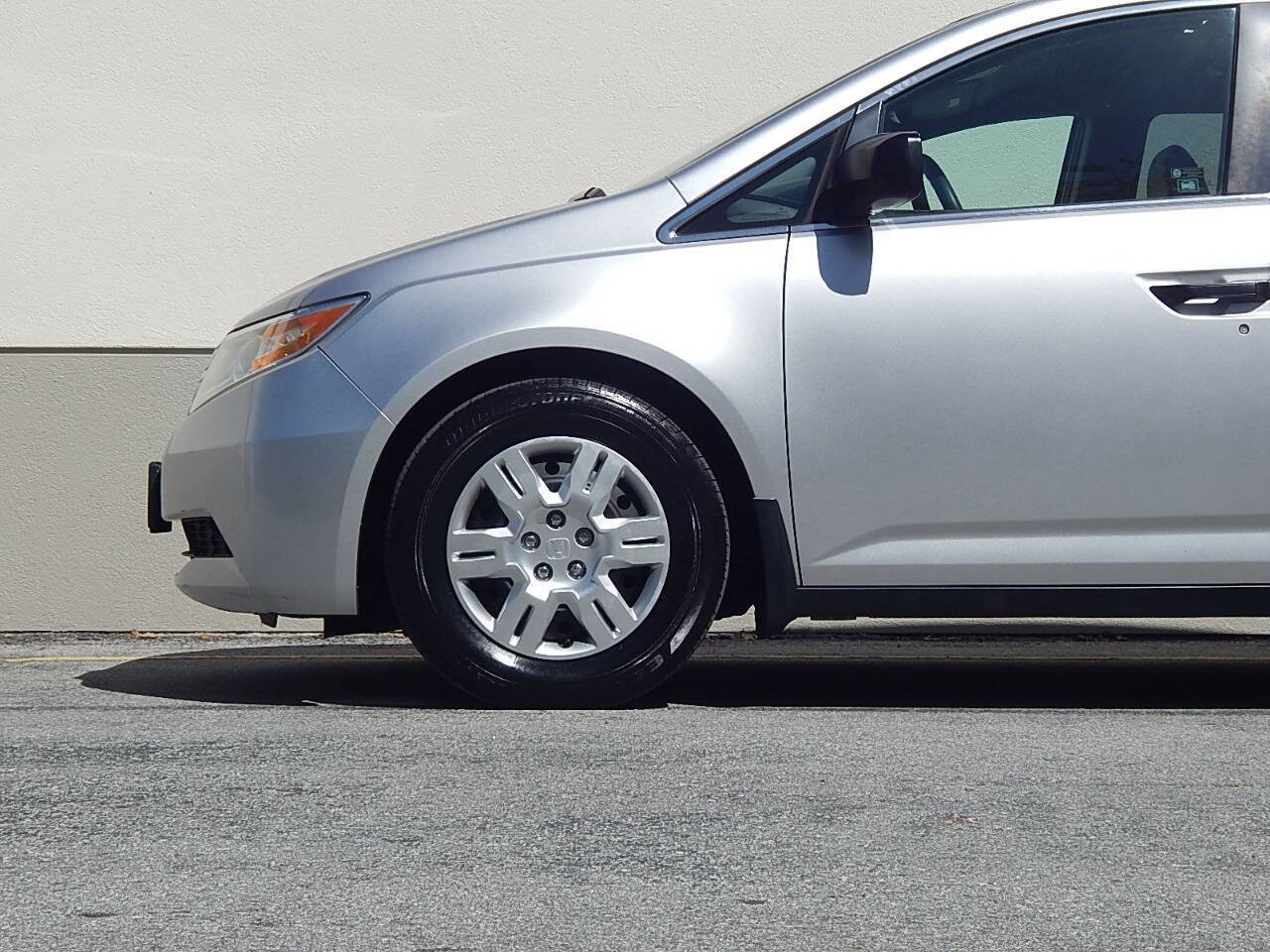 Used 2012 Honda Odyssey LX image 16