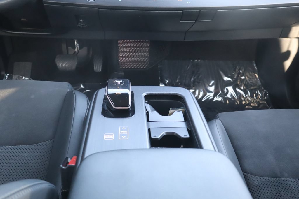 Used 2024 Nissan Ariya FWD image 30