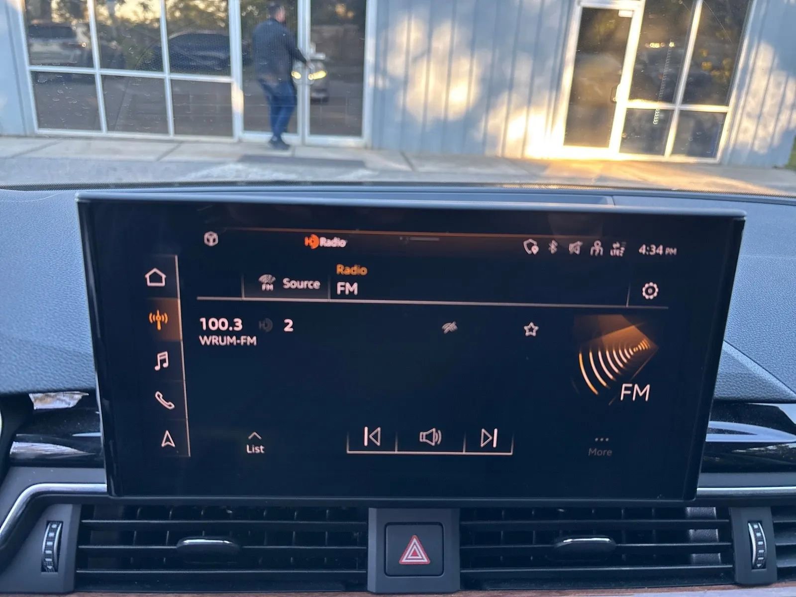 Used 2023 Audi A4 2.0T Premium w/ Convenience Package image 21