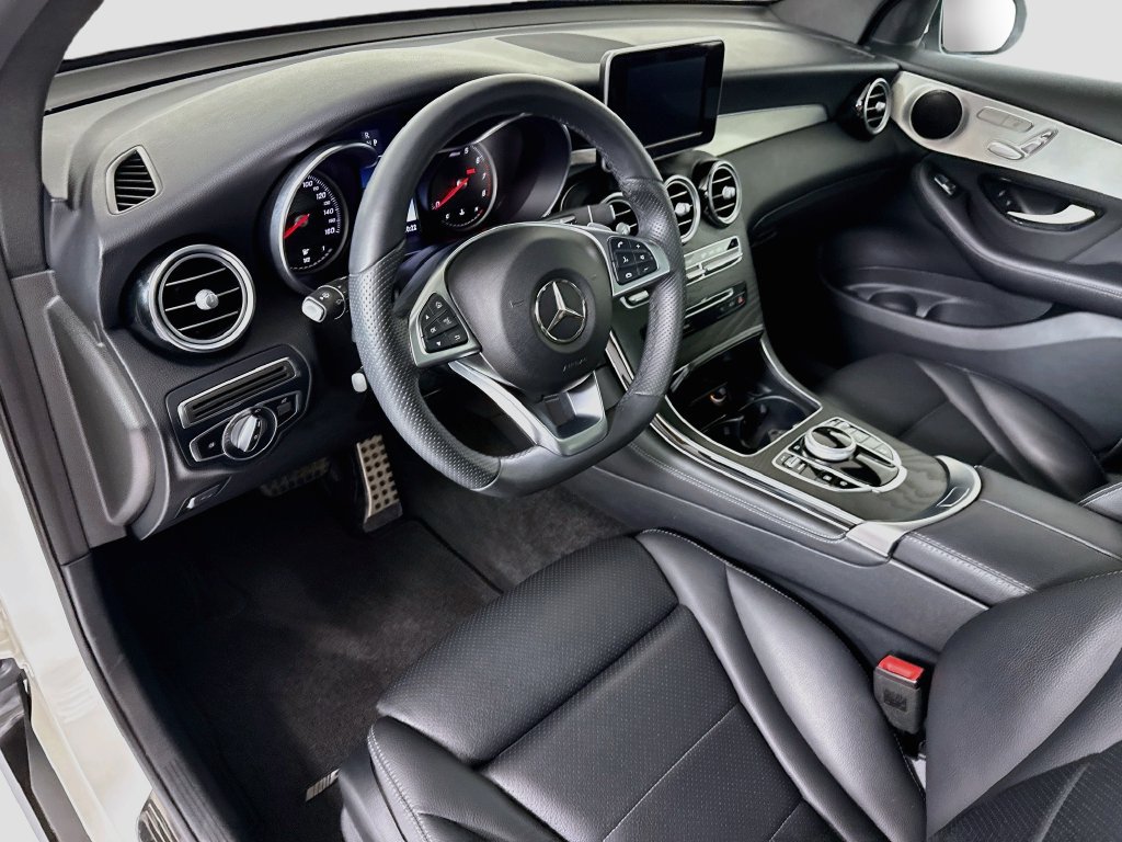 Used 2019 Mercedes-Benz GLC 300 image 9