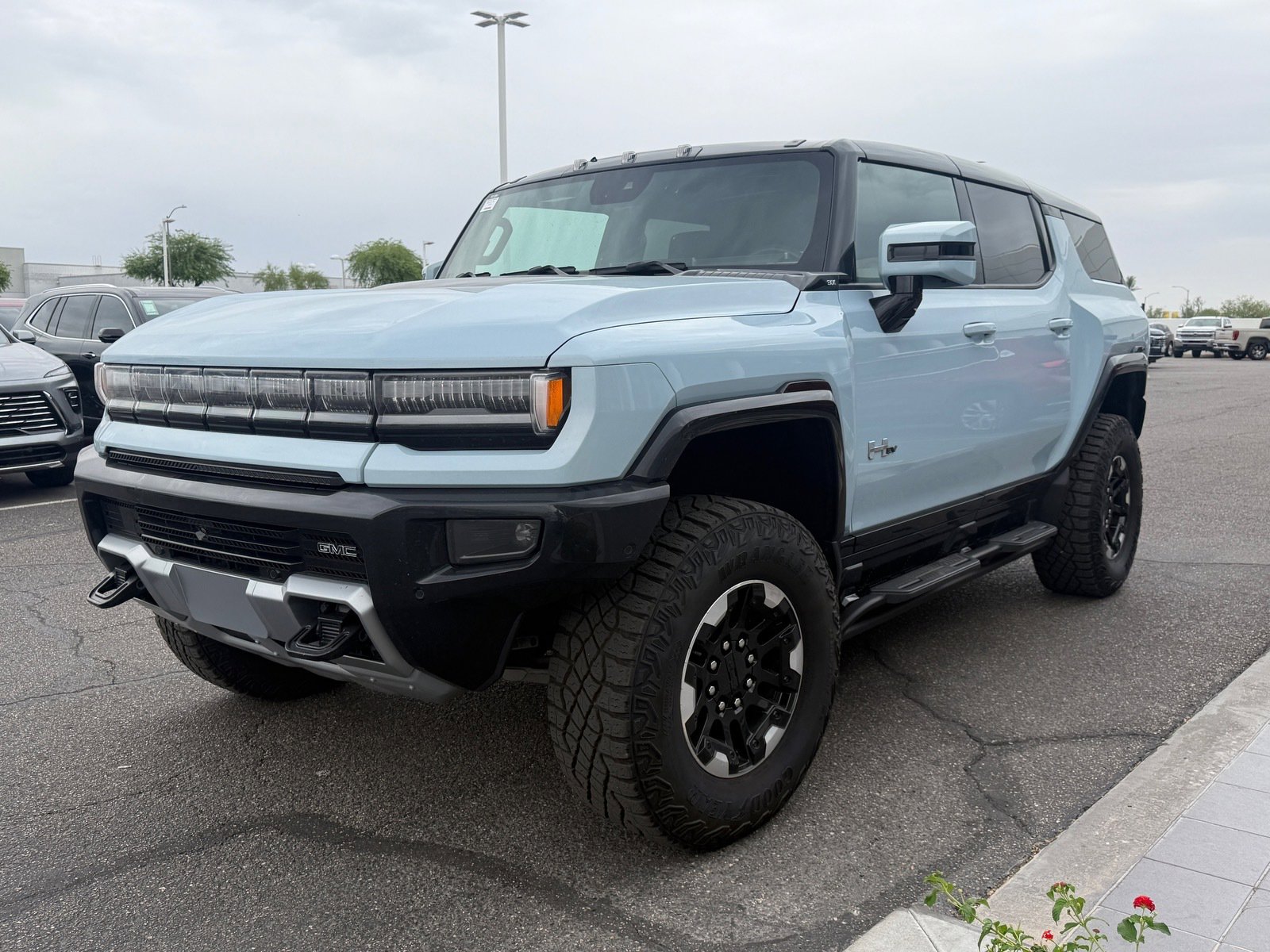 Used 2025 GMC Hummer EV 3X w/ Extreme Off-Road Package image 8