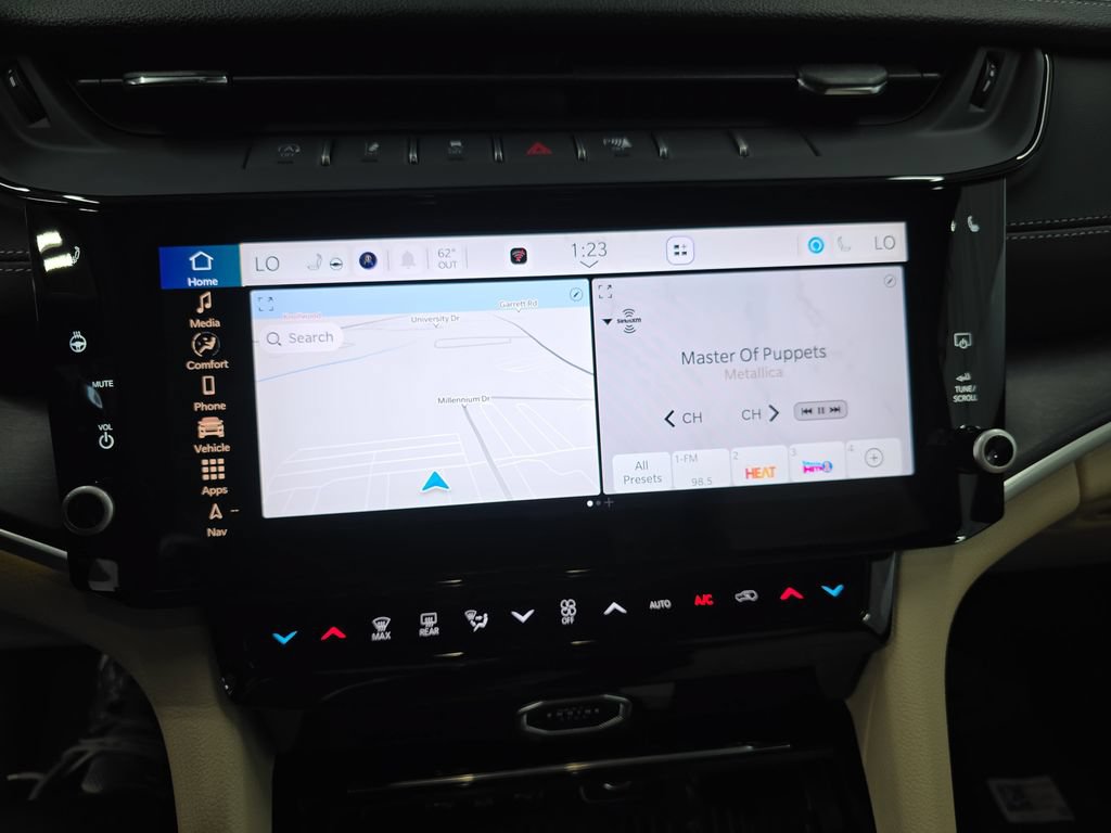 New 2026 Jeep Grand Cherokee Limited w/ Luxury Tech Group II AWD/4WD image 22