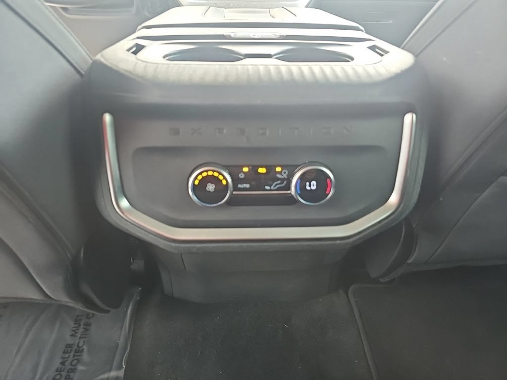 Used 2025 Ford Expedition Max Active AWD/4WD image 13