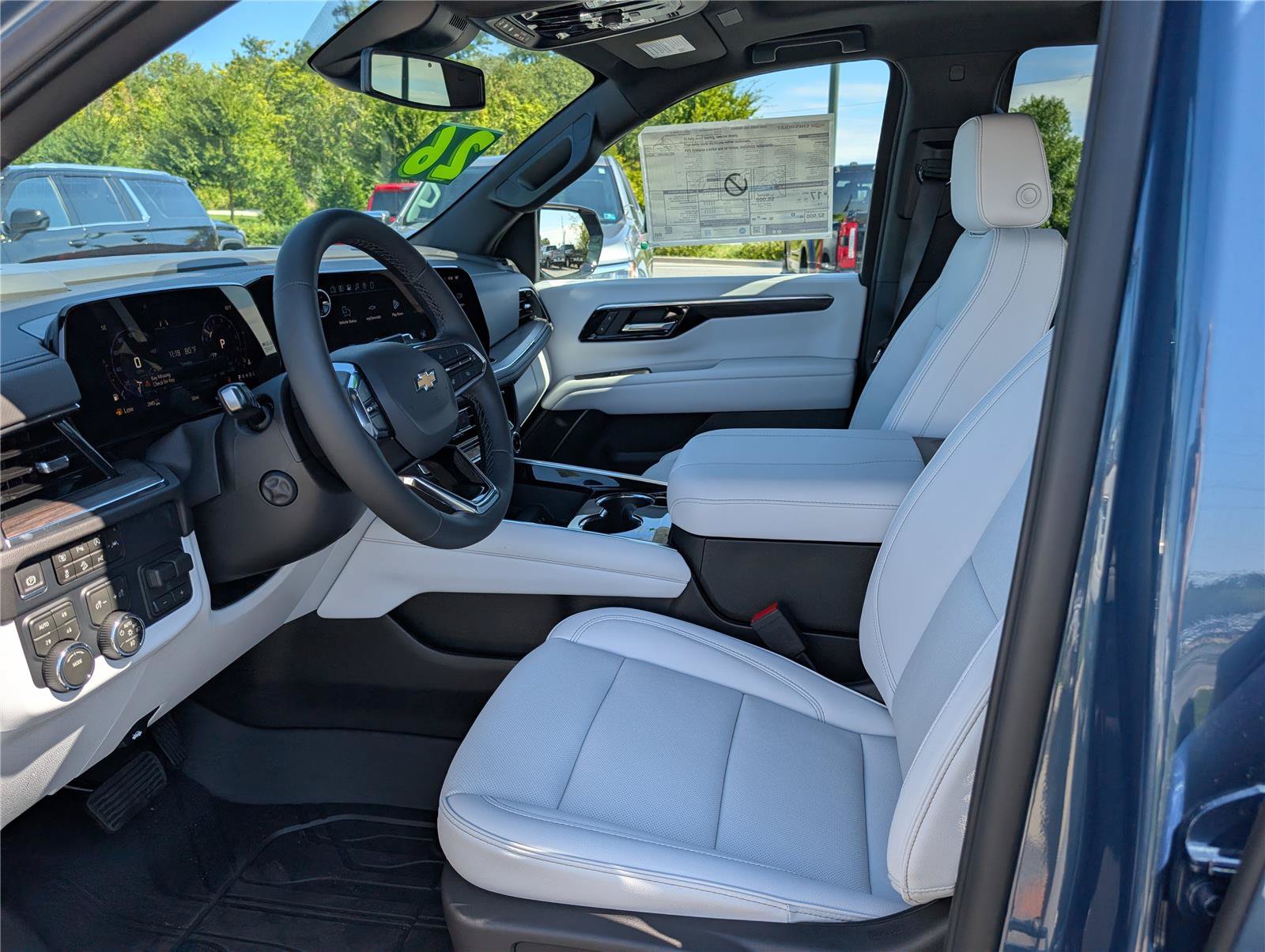 New 2026 Chevrolet Tahoe Premier w/ Sun And Tow Package AWD/4WD image 14
