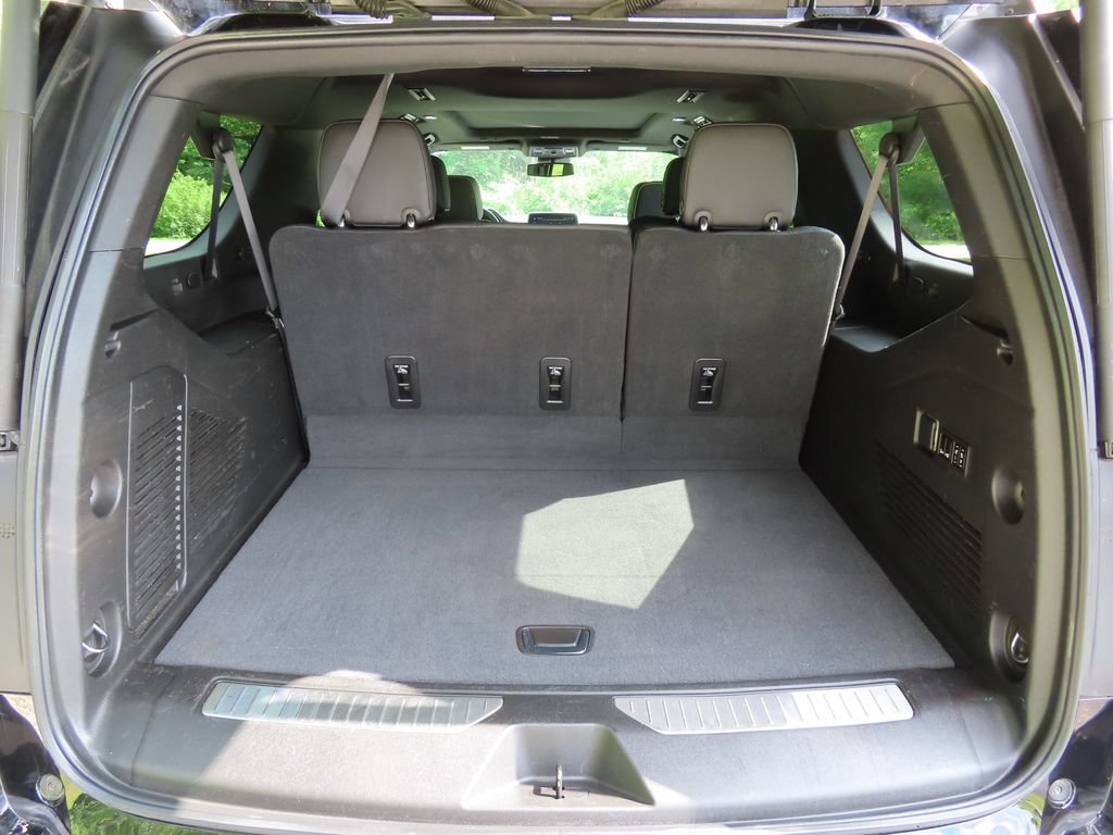 Certified 2023 Chevrolet Suburban Premier w/ Max Trailering Package AWD/4WD image 18