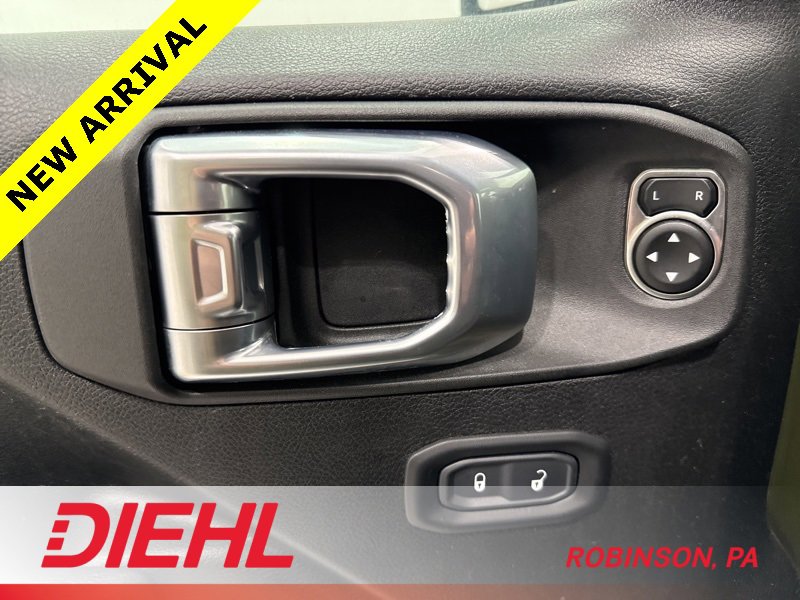 Used 2022 Jeep Wrangler Willys image 16