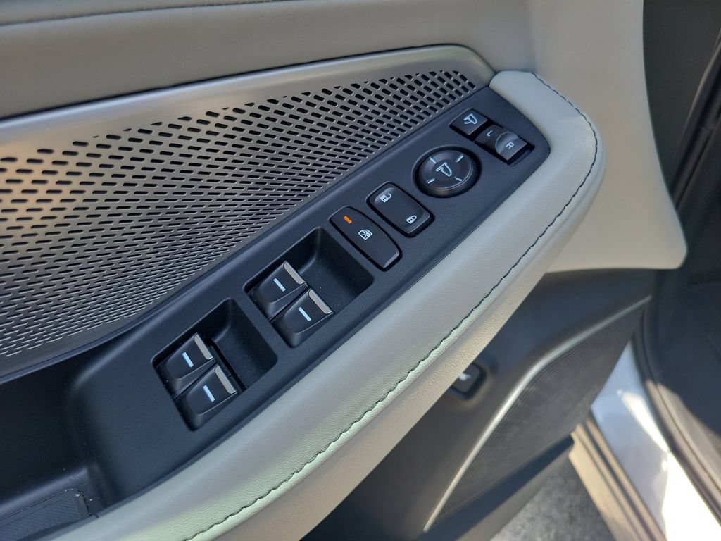 Used 2024 Acura MDX w/ Technology Package FWD image 17