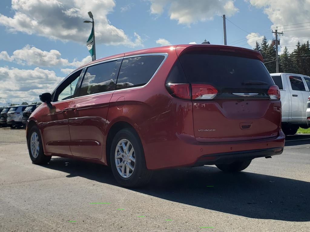New 2026 Chrysler Voyager LX FWD image 5