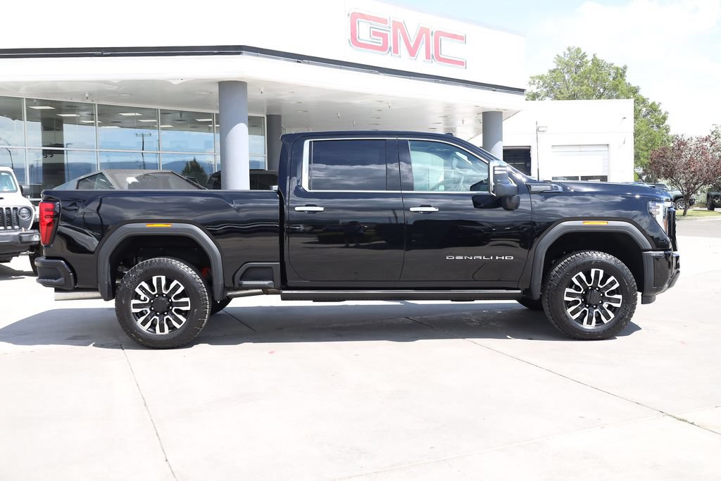 New 2026 GMC Sierra 3500 Denali Ultimate AWD/4WD image 7