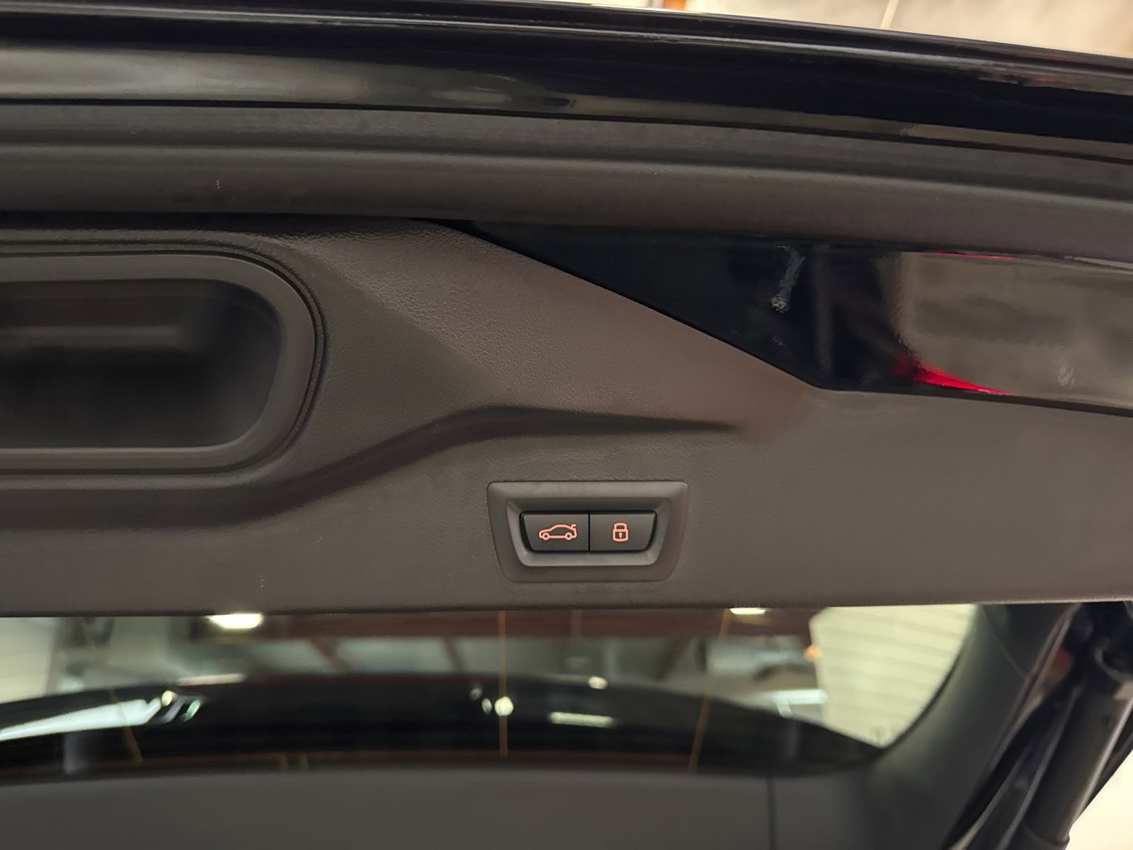 Used 2025 BMW X5 M60i image 23