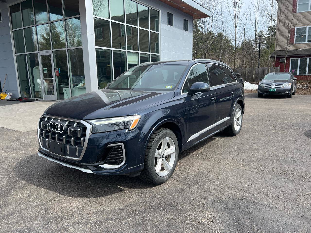 Used 2025 Audi Q7 3.0T Premium w/ Convenience Package AWD/4WD image 1