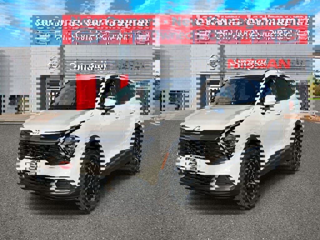 Used 2023 Kia Sportage LX image 2