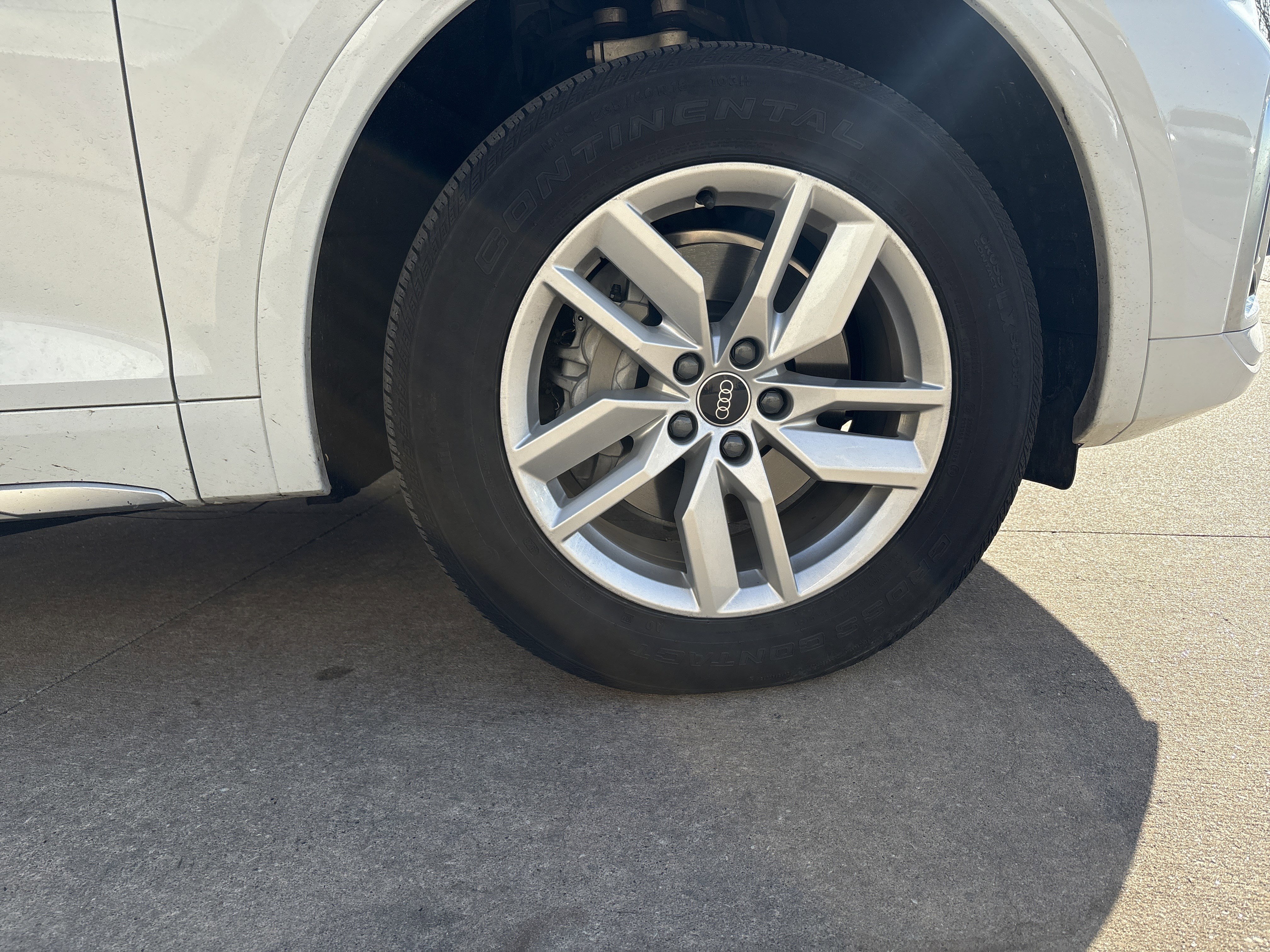 Used 2024 Audi Q5 2.0T Premium w/ Convenience Package image 13