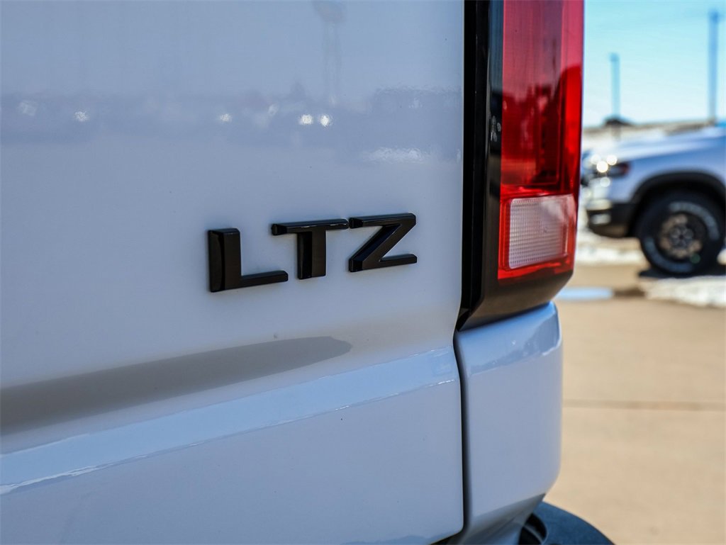 Used 2024 Chevrolet Silverado 2500 LTZ w/ LTZ Plus Package image 14