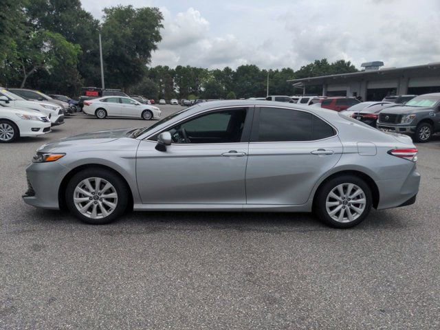 Used 2020 Toyota Camry LE FWD image 7