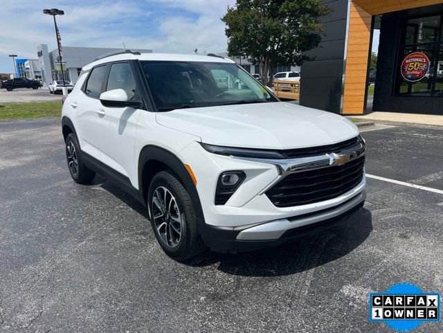 Used 2024 Chevrolet TrailBlazer LT AWD/4WD image 1