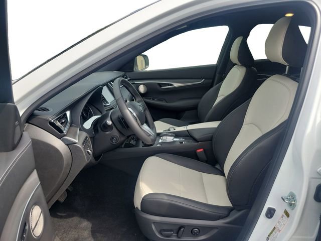 New 2025 INFINITI QX55 Essential image 9