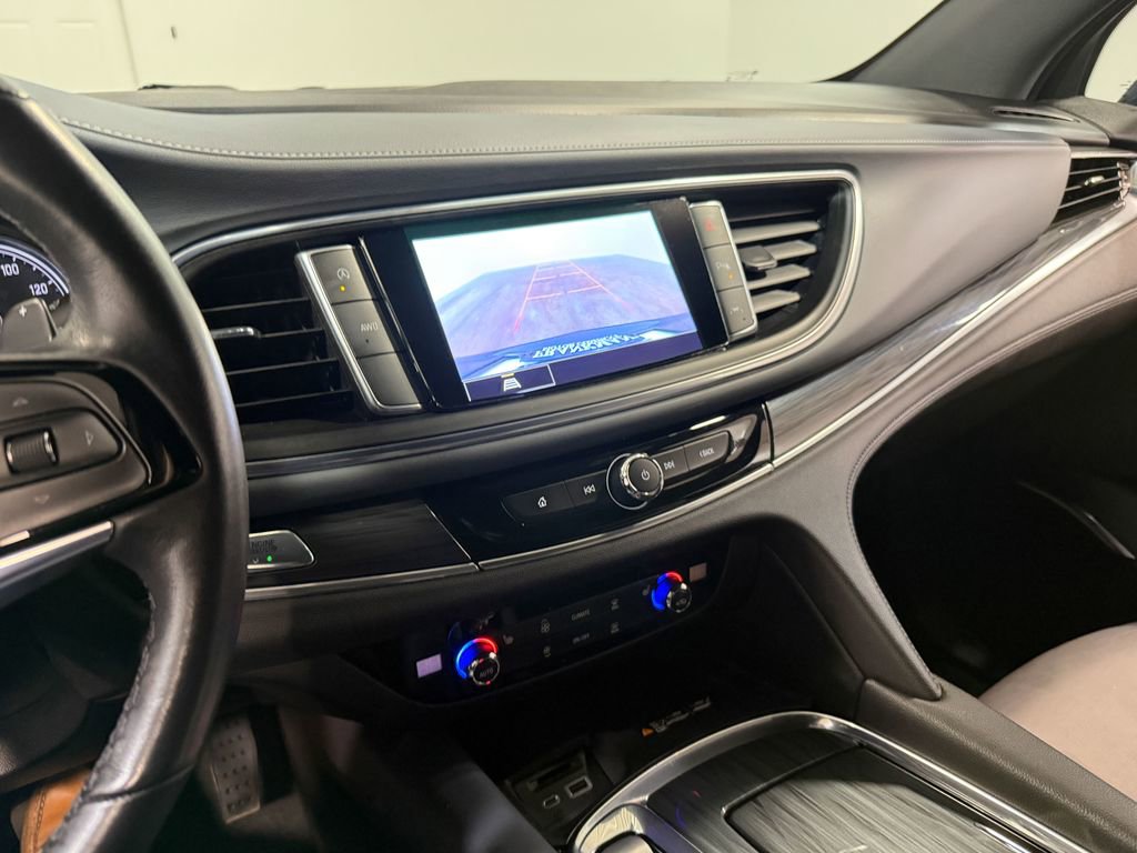 Used 2023 Buick Enclave Essence AWD/4WD image 80