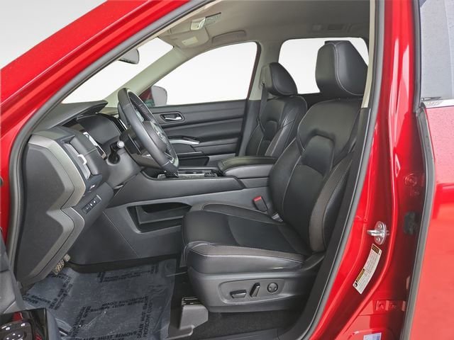 Used 2022 Nissan Pathfinder SL AWD/4WD image 13