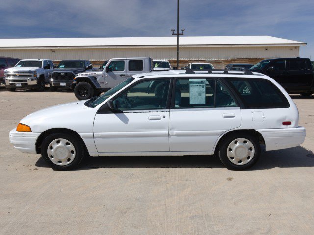 Used 1995 Ford Escort LX image 3