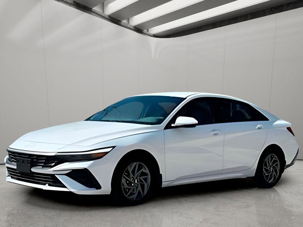 Used 2025 Hyundai Elantra Blue video 1