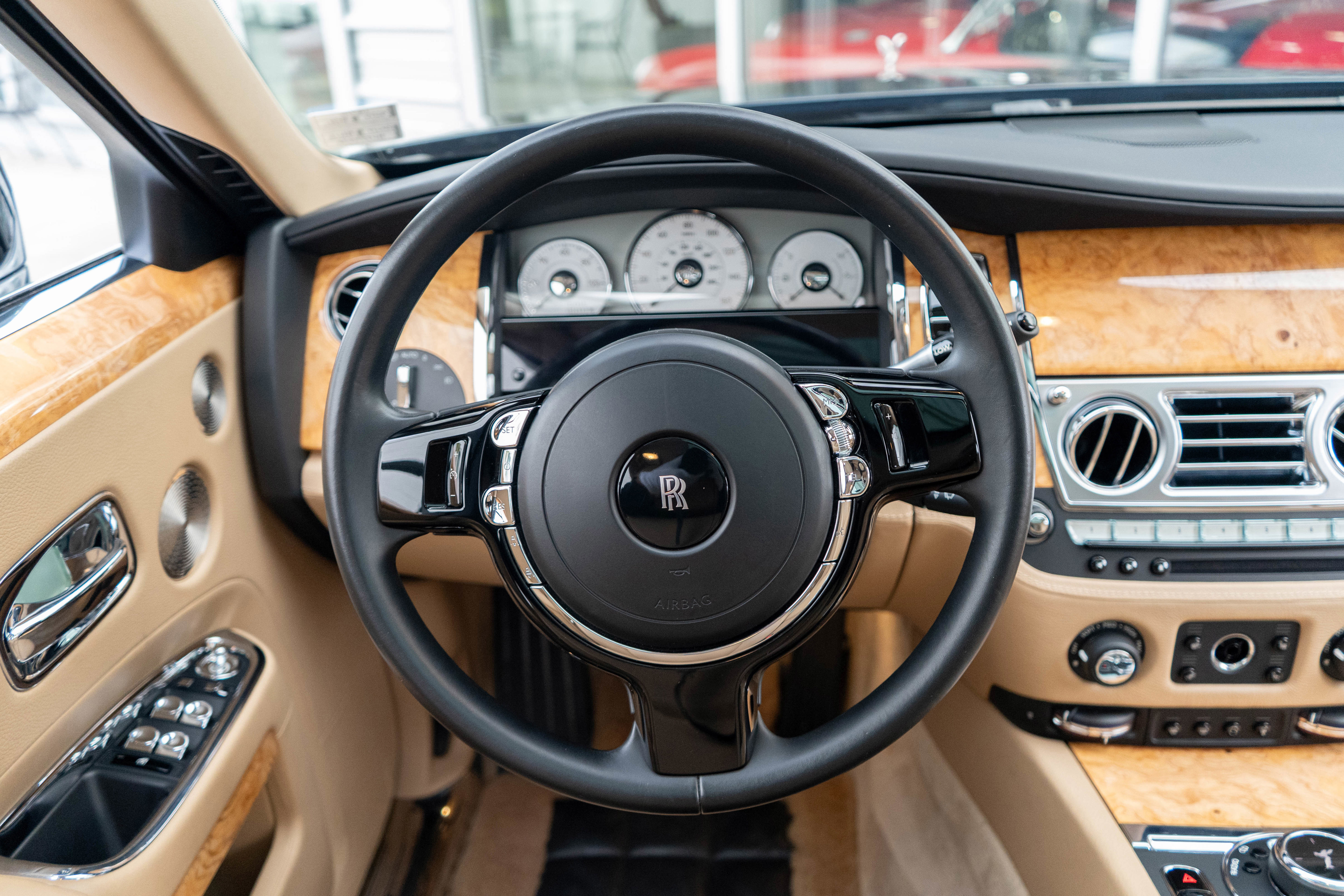 Used 2017 Rolls-Royce Ghost image 23