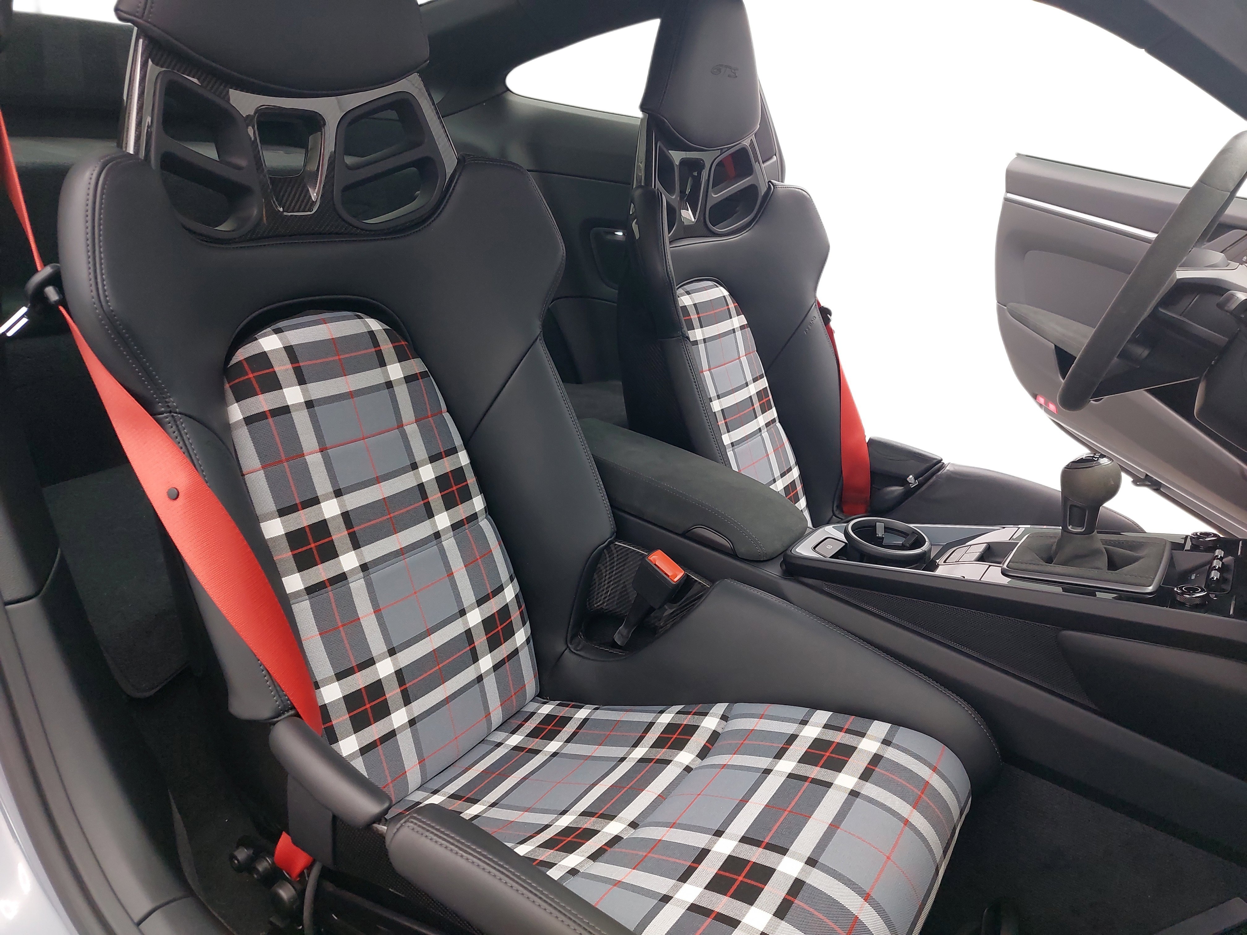 Certified 2024 Porsche 911 Carrera GTS image 11