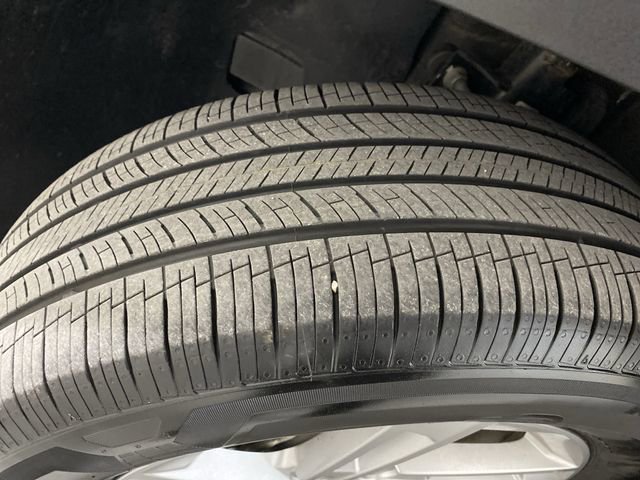 Certified 2025 Hyundai Tucson SE image 35